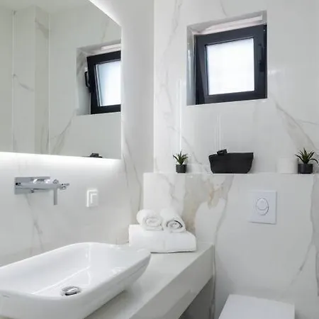 Luxury D&d With Sea Access *