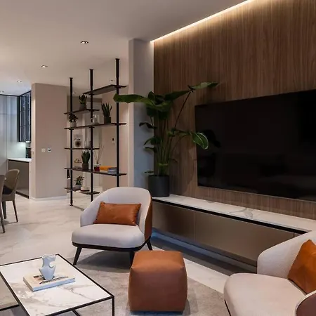 Luxury D&d With Sea Access Apartment