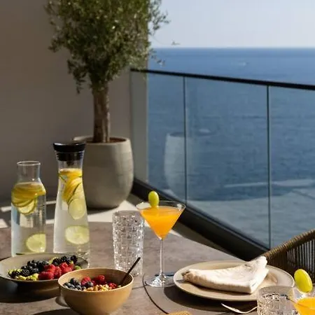 Luxury D&d With Sea Access