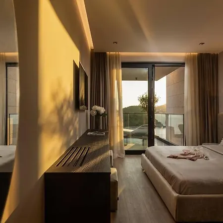 Luxury D&d With Sea Access