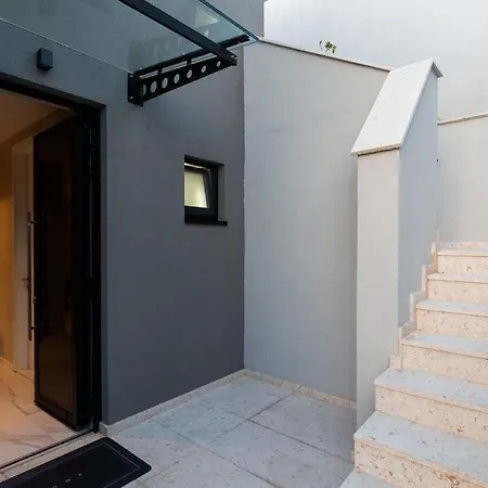 Apartman Luxury D&d With Sea Access