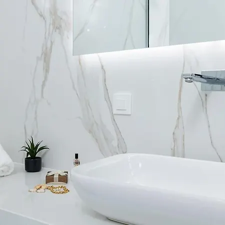 Luxury D&d With Sea Access Apartman *