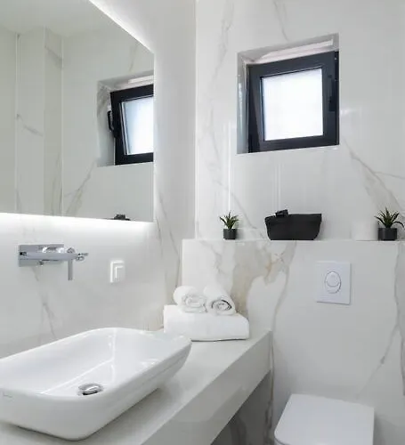 Luxury D&d With Sea Access *